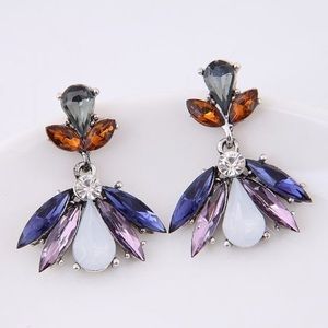 Gem -crystal frog earrings